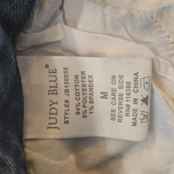 Judy Blue Lemon Patch Stretch Distressed Denim Shorts Blue Medium - Picture 8 of 8